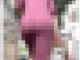 《お尻周りがデカい！高身長セレブ美女のニットワンピ姿》