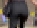 《オフィスカジュアルOL！最高にパツパツした黒ハイウエストパンツスタイル》