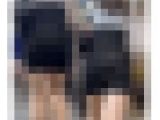 ヒップラインが美しいタイトワンピース美女